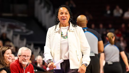 Wooden Award Flashback: Dawn Staley enters the conversation for greatest coaches of all-time taken in Los Angeles (Wooden Award)