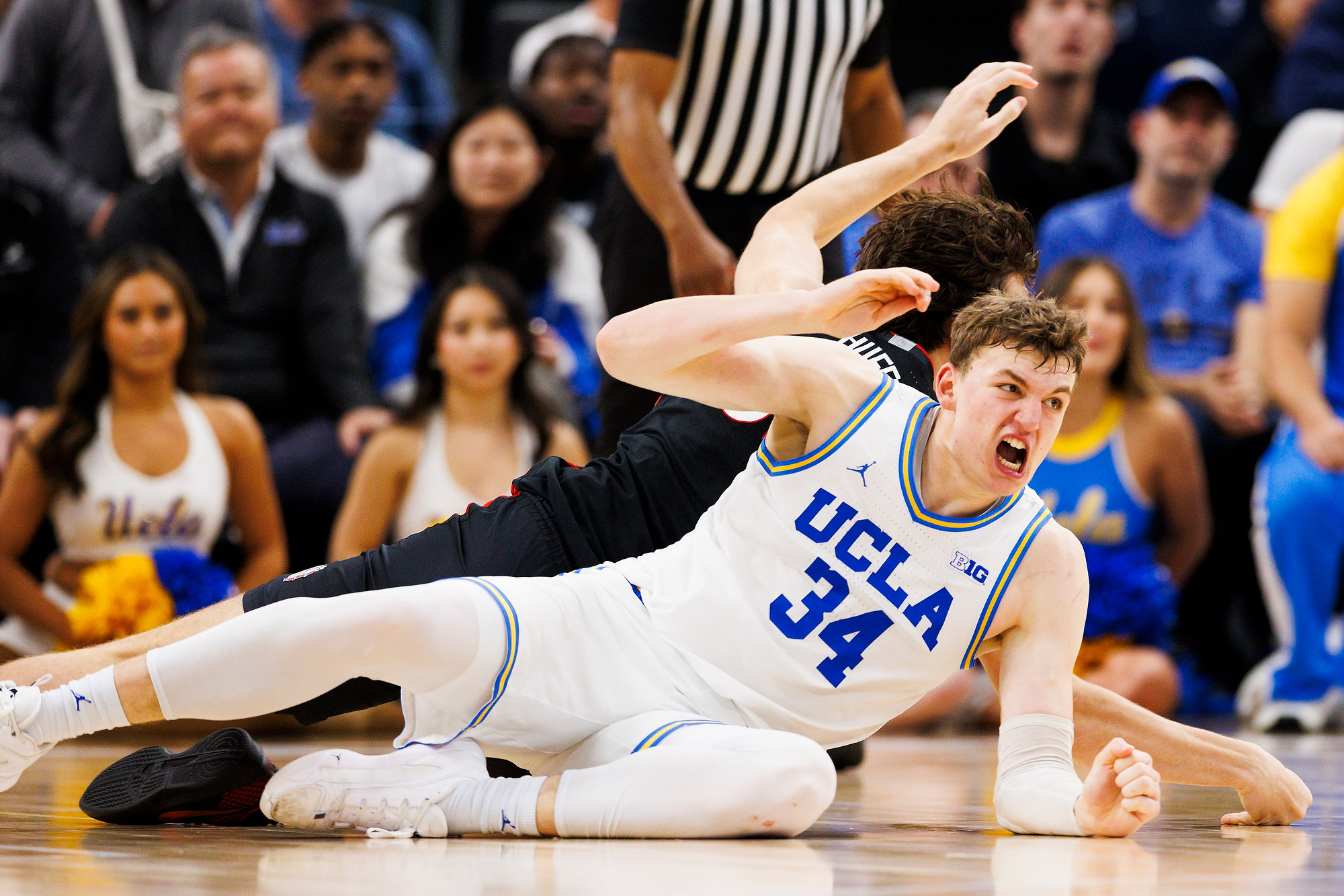 How UCLA prevailed over Gonzaga in the West Coast Showdown, 6562