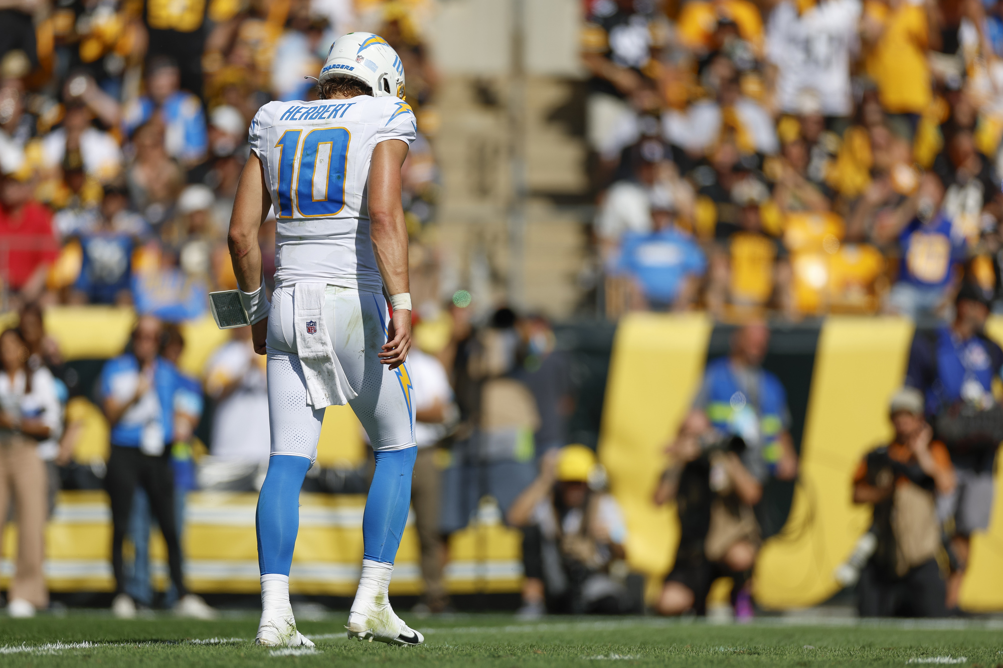 TST Images Chargers at Steelers