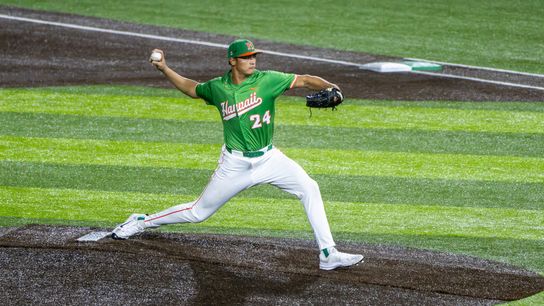 Hawai’i shuts down Wichita State bats on Les Murakami Hall of Fame Night taken HONOLULU. Photo by  Photo: Michael Lasquero, HSRN