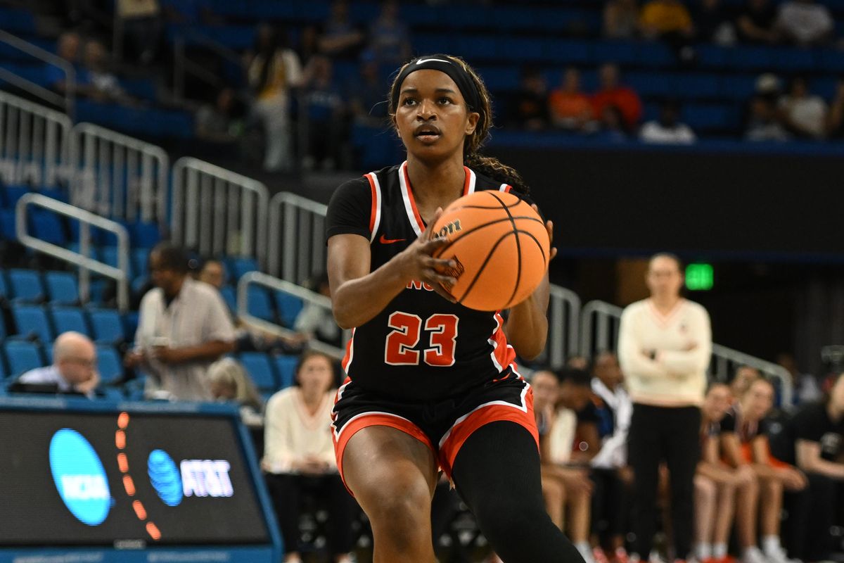 Princeton guard Toby Newke #21 sets up for a three pointer during an NCAA Women's Basketball game between Oklahoma State and Princeton on Saturday, March 21, 2026 at Pauley Pavilion in Los Angeles Calif Princeton guard Toby Newke #21 sets up for a three pointer during an NCAA Women's Basketball game between Oklahoma State and Princeton on Saturday, March 21, 2026 at Pauley Pavilion in Los Angeles Calif