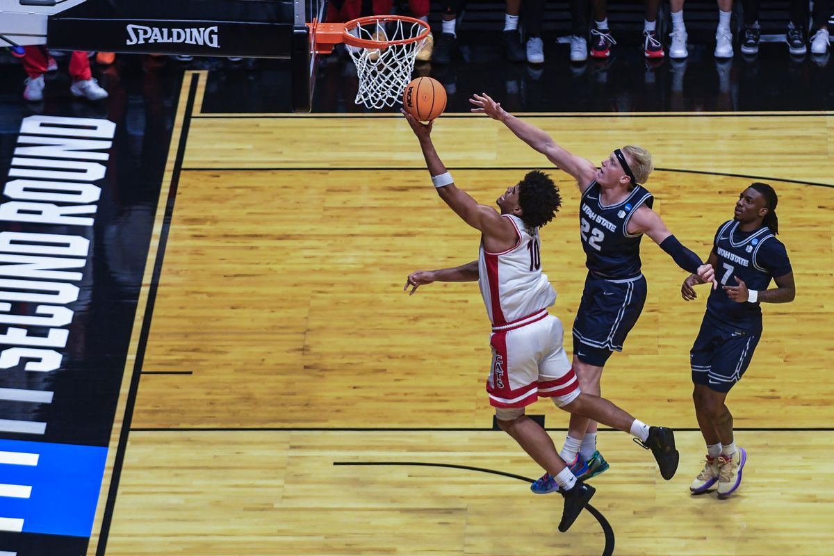Arizona forward Koa Peat (10) makes a running layup during an NCAA East Region second round game against Utah State Sunday March 22, 2026 in San Diego, California. Arizona forward Koa Peat (10) makes a running layup during an NCAA East Region second round game against Utah State Sunday March 22, 2026 in San Diego, California.