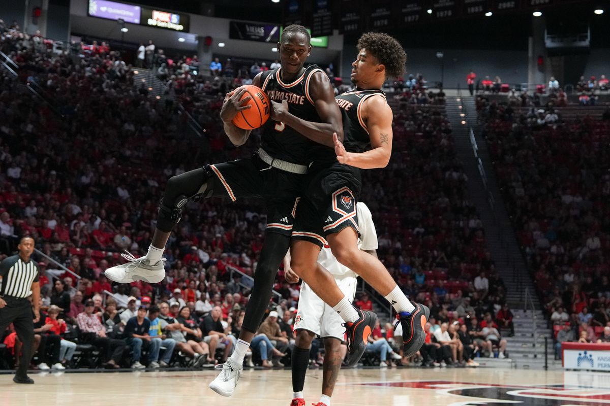 Idaho State guard Landen Birley (3) rebounds the ball during an NCAA basketball game against SDSU, Sunday November 09, 2025 in San Diego, California. Idaho State guard Landen Birley (3) rebounds the ball during an NCAA basketball game against SDSU, Sunday November 09, 2025 in San Diego, California.