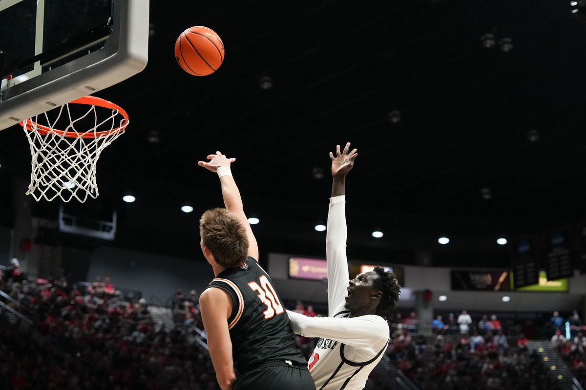 SDSU forward Thokbor Majak (33) shoots the ball during an NCAA basketball game against Idaho State, Sunday November 09, 2025 in San Diego, California. SDSU forward Thokbor Majak (33) shoots the ball during an NCAA basketball game against Idaho State, Sunday November 09, 2025 in San Diego, California.