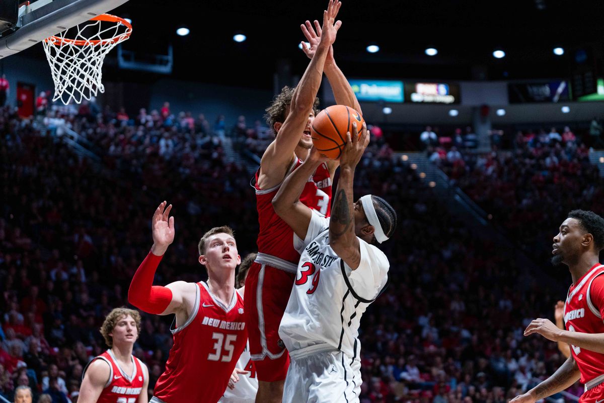 San Diego State guard Reese Dixon-Waters (39) takes a shot during an NCAA Basketball game between New Mexico and San Diego State, Saturday January 17, 2026 at Viejas Arena in San Diego, Calif. San Diego State guard Reese Dixon-Waters (39) takes a shot during an NCAA Basketball game between New Mexico and San Diego State, Saturday January 17, 2026 at Viejas Arena in San Diego, Calif.