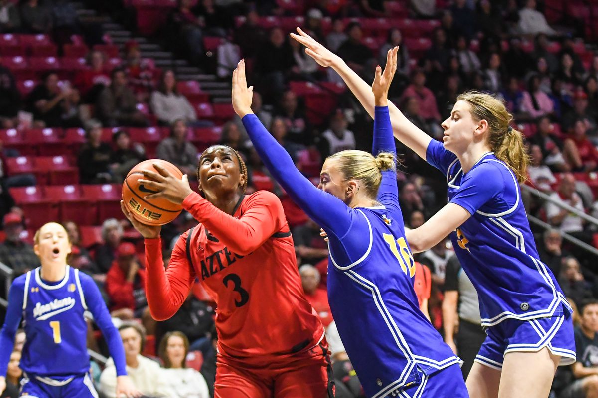 SDSU guard Alyssa Jackson (3) shoots the ball during an NCAA Women’s basketball game against San Jose State Saturday January 24, 2026 in San Diego, California. SDSU guard Alyssa Jackson (3) shoots the ball during an NCAA Women’s basketball game against San Jose State Saturday January 24, 2026 in San Diego, California.