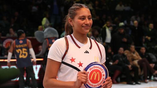 UCLA freshman Sienna Betts could make college debut Tuesday night against Cal Poly taken at UCLA (UCLA)