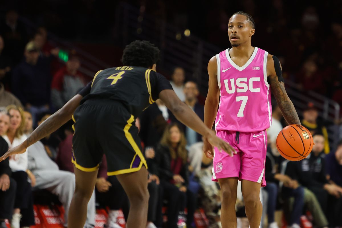 USC guard Jordan Marsh (7) dribbles the basketball during an NCAA basketball game against Northwestern on January 21, 2026 in Los Angeles, CA. USC guard Jordan Marsh (7) dribbles the basketball during an NCAA basketball game against Northwestern on January 21, 2026 in Los Angeles, CA.