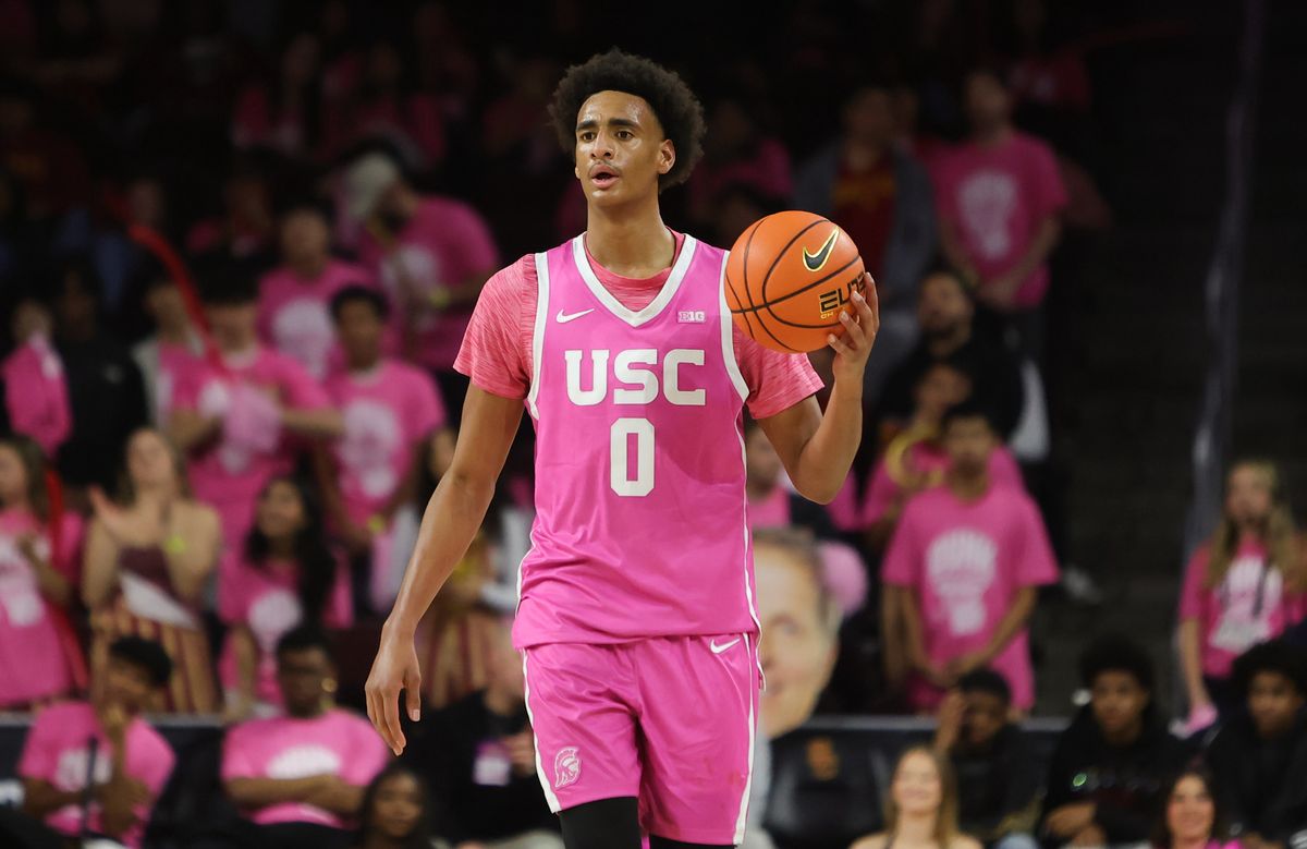 USC guard Alijah Arenas (0) dribbles the basketball during an NCAA basketball game against Northwestern on January 21, 2026 in Los Angeles, CA. USC guard Alijah Arenas (0) dribbles the basketball during an NCAA basketball game against Northwestern on January 21, 2026 in Los Angeles, CA.