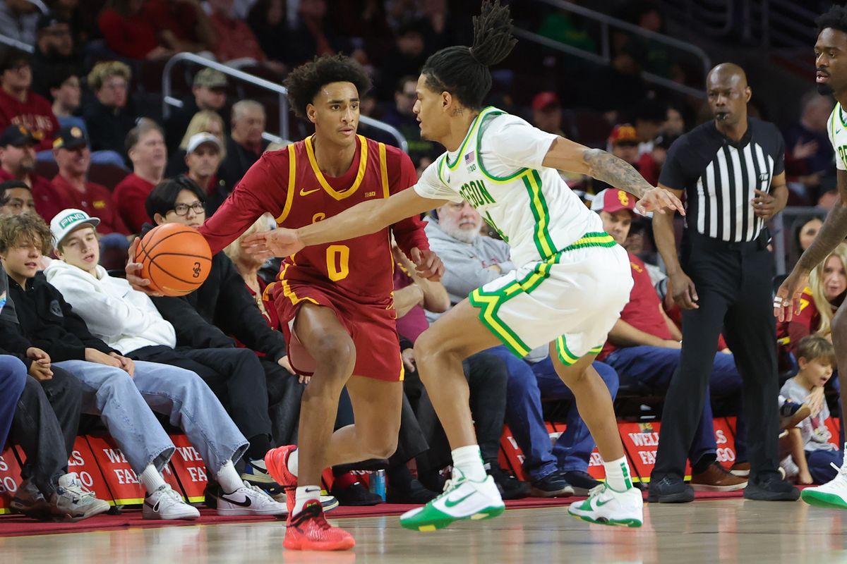 USC guard Alijah Arenas (0) looks to pass during an NCAA basketball game against Oregon on February 21, 2026 in Los Angeles, CA.