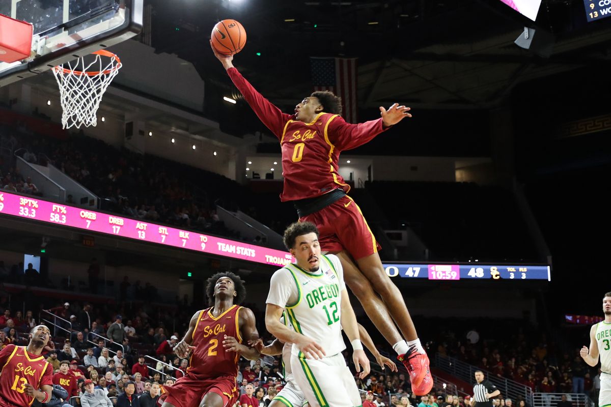 USC guard Alijah Arenas (0) attempts a lay up during an NCAA basketball game against Oregon on February 21, 2026 in Los Angeles, CA.