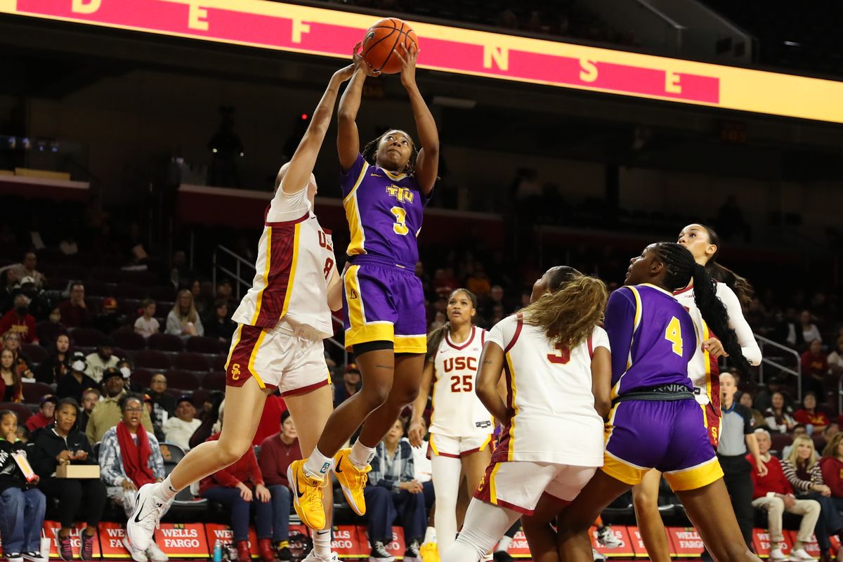 #8 F Gerda Raulusaityte of USC blocks a shot during an NCAA basketball game against Tennessee Tech on November 25, 2025 in Los Angeles, CA. #8 F Gerda Raulusaityte of USC blocks a shot during an NCAA basketball game against Tennessee Tech on November 25, 2025 in Los Angeles, CA.