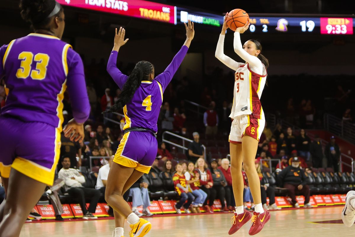 #9 G Jazzy Davidson of USC shoots a jump shot during an NCAA basketball game against Tennessee Tech on November 25, 2025 in Los Angeles, CA. #9 G Jazzy Davidson of USC shoots a jump shot during an NCAA basketball game against Tennessee Tech on November 25, 2025 in Los Angeles, CA.