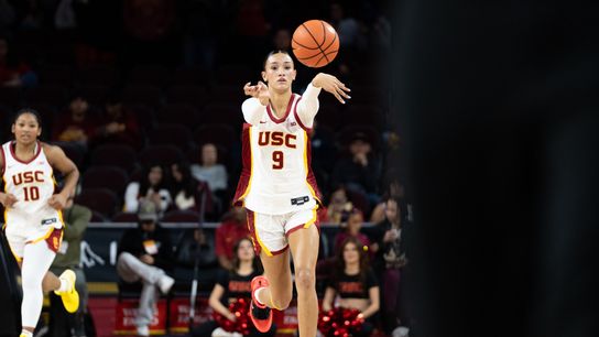 USC Women of Troy improve to six straight despite Jazzy Davidson leaving with injury  taken GALEN CENTER  (USC). Photo by Robert Talamantes - The Sporting Tribune