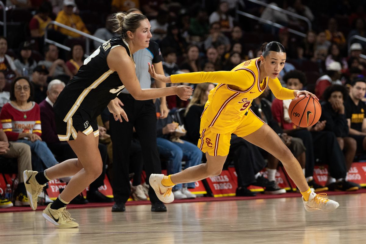USC Trojans Guard Jazzy Davidson (9) beats her defender and attacks the rim during a women's college basketball game against the Purdue Boilermakers, Sunday January 18th, 2026 at Galen Center in Los Angeles, Calif. USC Trojans Guard Jazzy Davidson (9) beats her defender and attacks the rim during a women's college basketball game against the Purdue Boilermakers, Sunday January 18th, 2026 at Galen Center in Los Angeles, Calif.