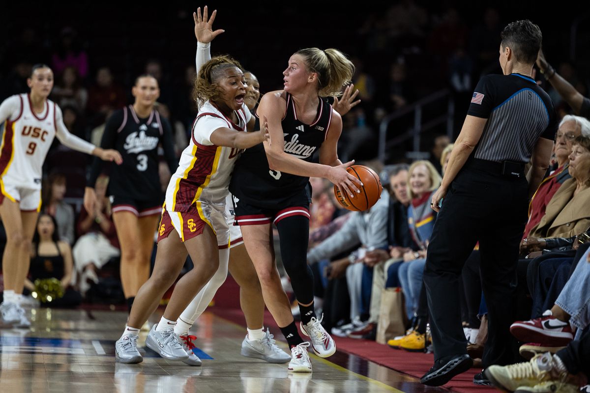 USC guard Londynn Jones (3) defends during a Big Ten college basketball game against the Hoosiers, Thursday February 12, 2026 in Los Angeles. USC guard Londynn Jones (3) defends during a Big Ten college basketball game against the Hoosiers, Thursday February 12, 2026 in Los Angeles.