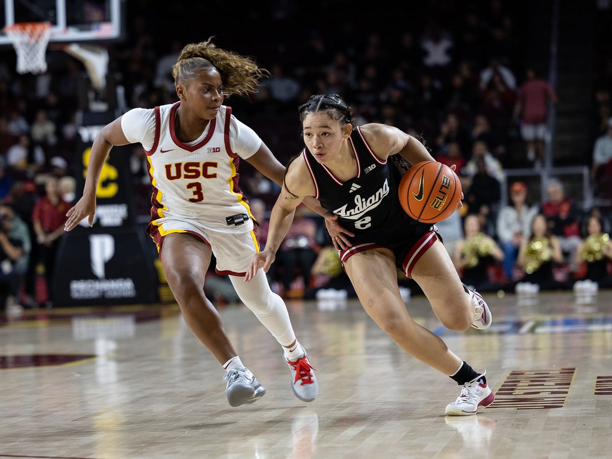 USC guard Londynn Jones (3) defends during a Big Ten college basketball game against the Hoosiers, Thursday February 12, 2026 in Los Angeles. USC guard Londynn Jones (3) defends during a Big Ten college basketball game against the Hoosiers, Thursday February 12, 2026 in Los Angeles.