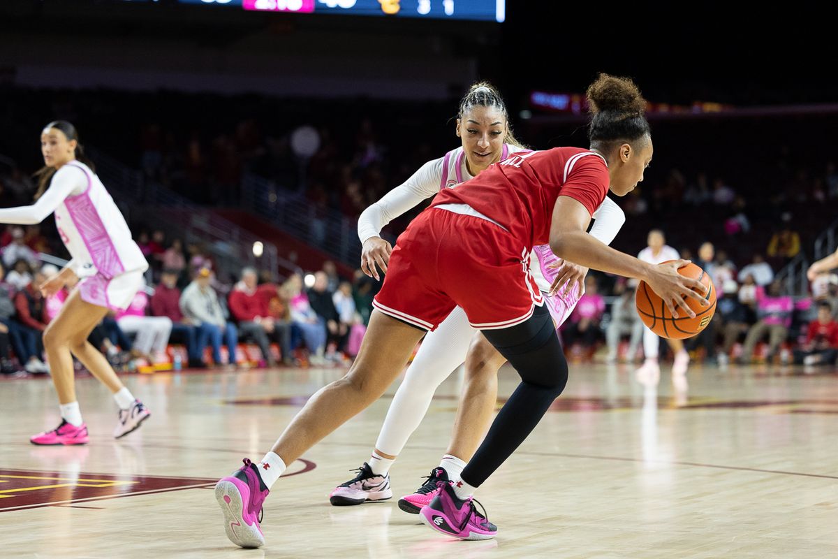 USC guard Kennedy Smith (11) defends during a Big Ten college basketball game against the Wisconsin Badgers, Thursday February 19, 2026  in Los Angeles.