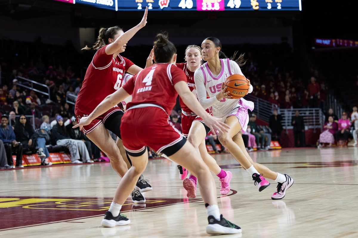 USC guard Jazzy Davidson (9) drives the ball to the basket during a Big Ten college basketball game against Wisconsin Badgers, Thursday February 19, 2026  in Los Angeles.