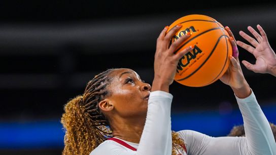 USC women’s paint presence outmatches Fresno State, extend winning streak to five taken at Galen Center (USC)