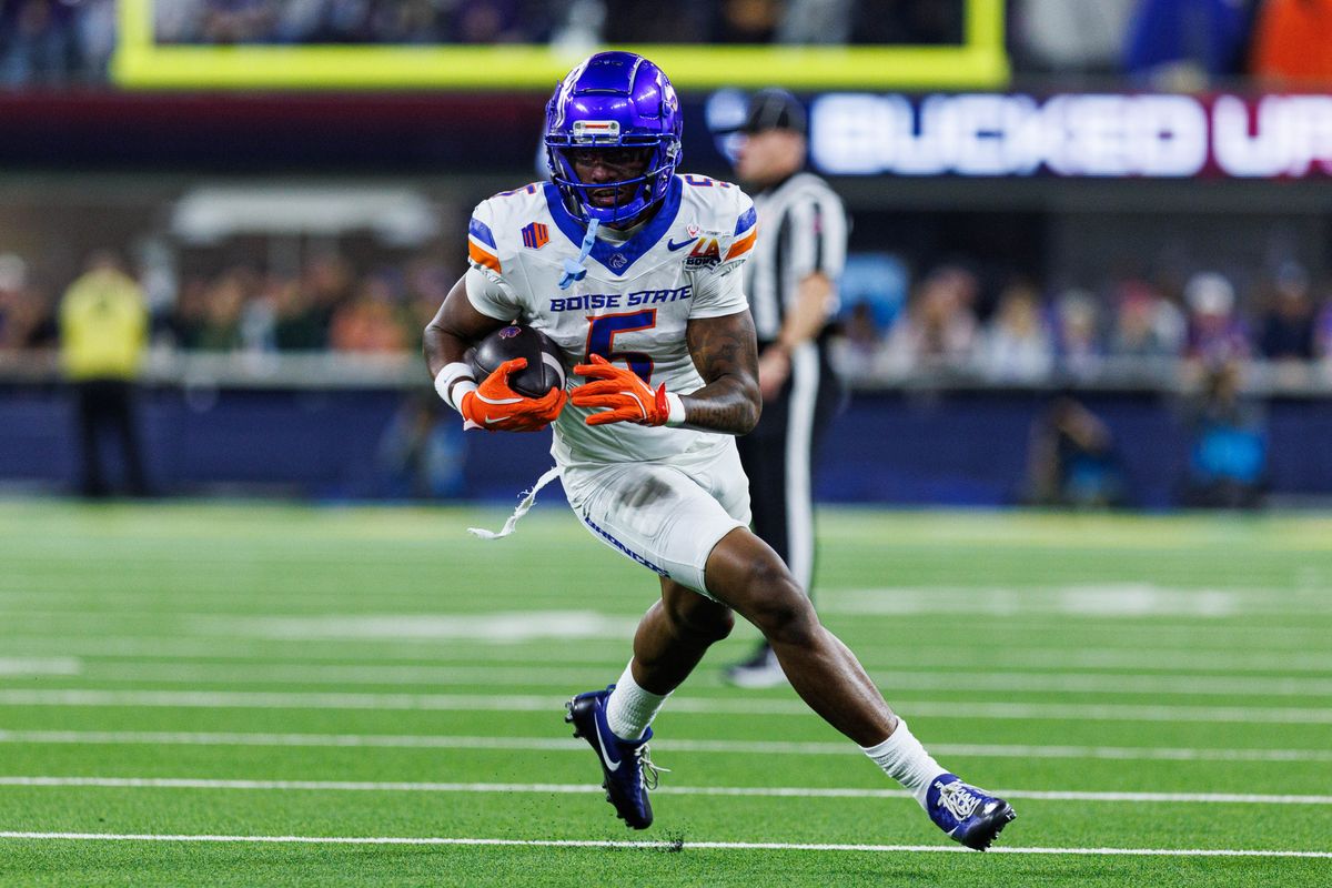 Boise State Broncos wide receiver Chris Marshall (5) runs with the ball during the LA Bowl against the Washington Huskies on December 13, 2025 in Los Angeles, California. Boise State Broncos wide receiver Chris Marshall (5) runs with the ball during the LA Bowl against the Washington Huskies on December 13, 2025 in Los Angeles, California.