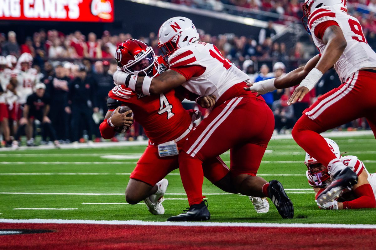 Utah Utes quarterback Devon Dampier (4) reaches for the endzone for a touchdown during the SRS Distribution Las Vegas Bowl game between the Nebraska Huskers and the Utah Utes, Sunday December 31, 2025 in Las Vegas, Nev. Utah Utes quarterback Devon Dampier (4) reaches for the endzone for a touchdown during the SRS Distribution Las Vegas Bowl game between the Nebraska Huskers and the Utah Utes, Sunday December 31, 2025 in Las Vegas, Nev.