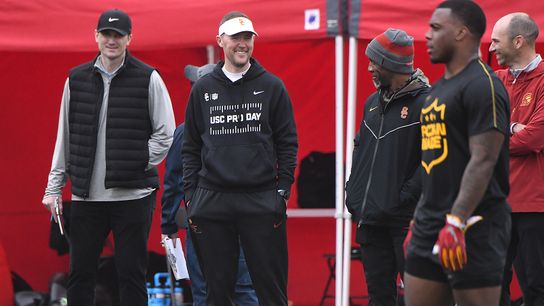 Big Ten clash: No. 15 USC vs No. 7 Oregon preview taken at USC (USC Trojans)