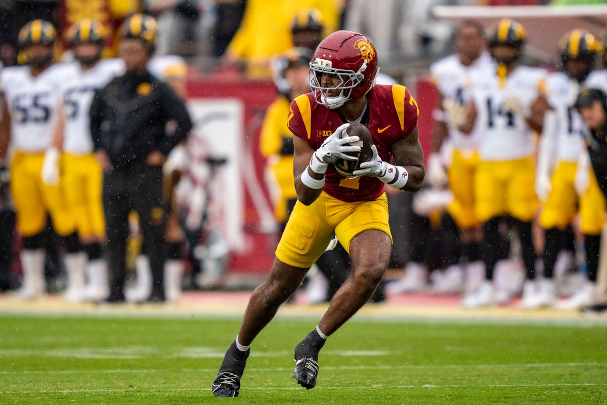 USC Trojans safety, Kamari Ramsey (7) attempts to field a fumble during an NCAAF football game against the Iowa Hawkeyes on November 15, 2025 in Los Angeles, CA. USC Trojans safety, Kamari Ramsey (7) attempts to field a fumble during an NCAAF football game against the Iowa Hawkeyes on November 15, 2025 in Los Angeles, CA.