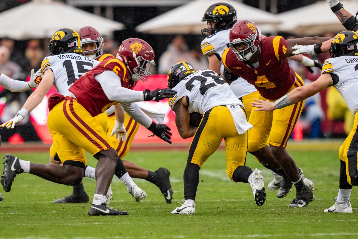USC Trojans defensive end, Anthony Lucas (6) makes a run stop during an NCAAF football game against the Iowa Hawkeyes on November 15, 2025 in Los Angeles, CA. USC Trojans defensive end, Anthony Lucas (6) makes a run stop during an NCAAF football game against the Iowa Hawkeyes on November 15, 2025 in Los Angeles, CA.