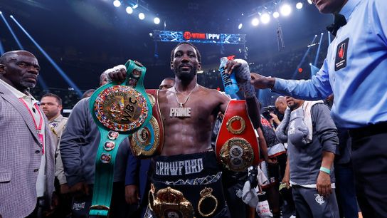 Crawford puts on clinic in stopping Spence in ninth (Combat)