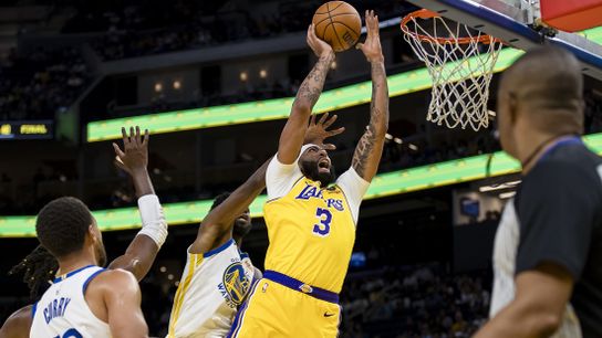 Lakers lose to Warriors in first preseason game (NBA)