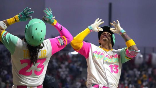 Padres-Giants a 'home run' in MLB's inaugural Mexico City Series (MLB)