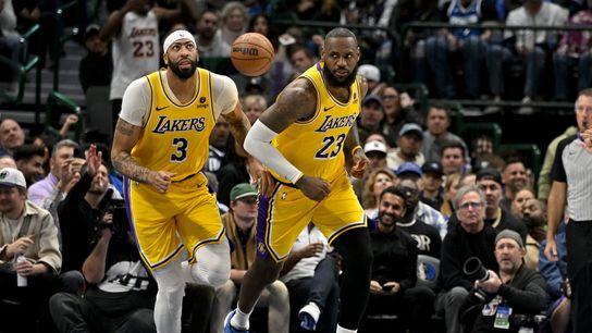 Lakers fall to Mavs despite Davis and James combining for 70 points (NBA)