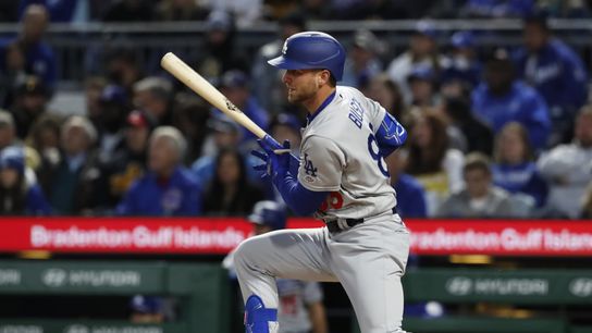 Michael Busch makes successful debut for Dodgers (MLB)