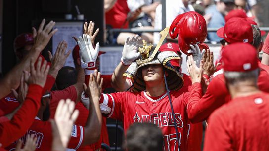 Ohtani’s 2 home run game lifts Angels over White Sox to win series  (MLB)