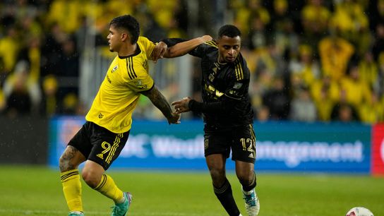 LAFC fall short of repeat, lose to the Columbus Crew in MLS Cup final, 2-1 (News)
