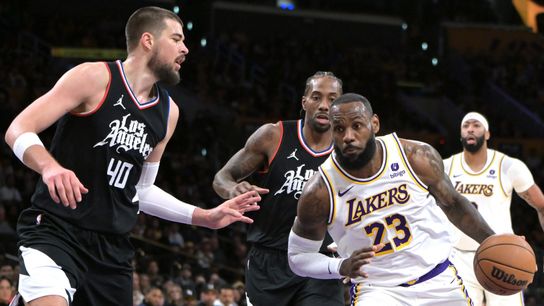James, Lakers end Clippers five-game win streak, 106-103 (NBA)