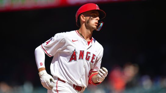 Angels' 6-game winning streak ends despite late rally (MLB)
