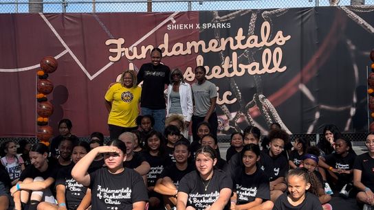 Sparks give back to young girls in Compton taken Compton (Los Angeles Sparks)