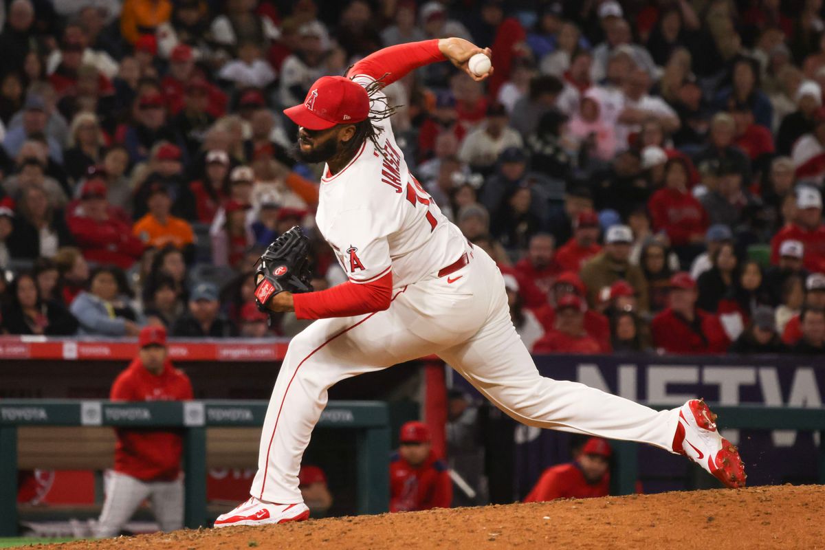 Los Angeles Angels right-handed pitcher Kenley Jansen (74) delivers a pitch during the MLB game against the San Francisco Giants Friday April 18th, 2025 at Angels Stadium in Anaheim, Calif. Los Angeles Angels right-handed pitcher Kenley Jansen (74) delivers a pitch during the MLB game against the San Francisco Giants Friday April 18th, 2025 at Angels Stadium in Anaheim, Calif.