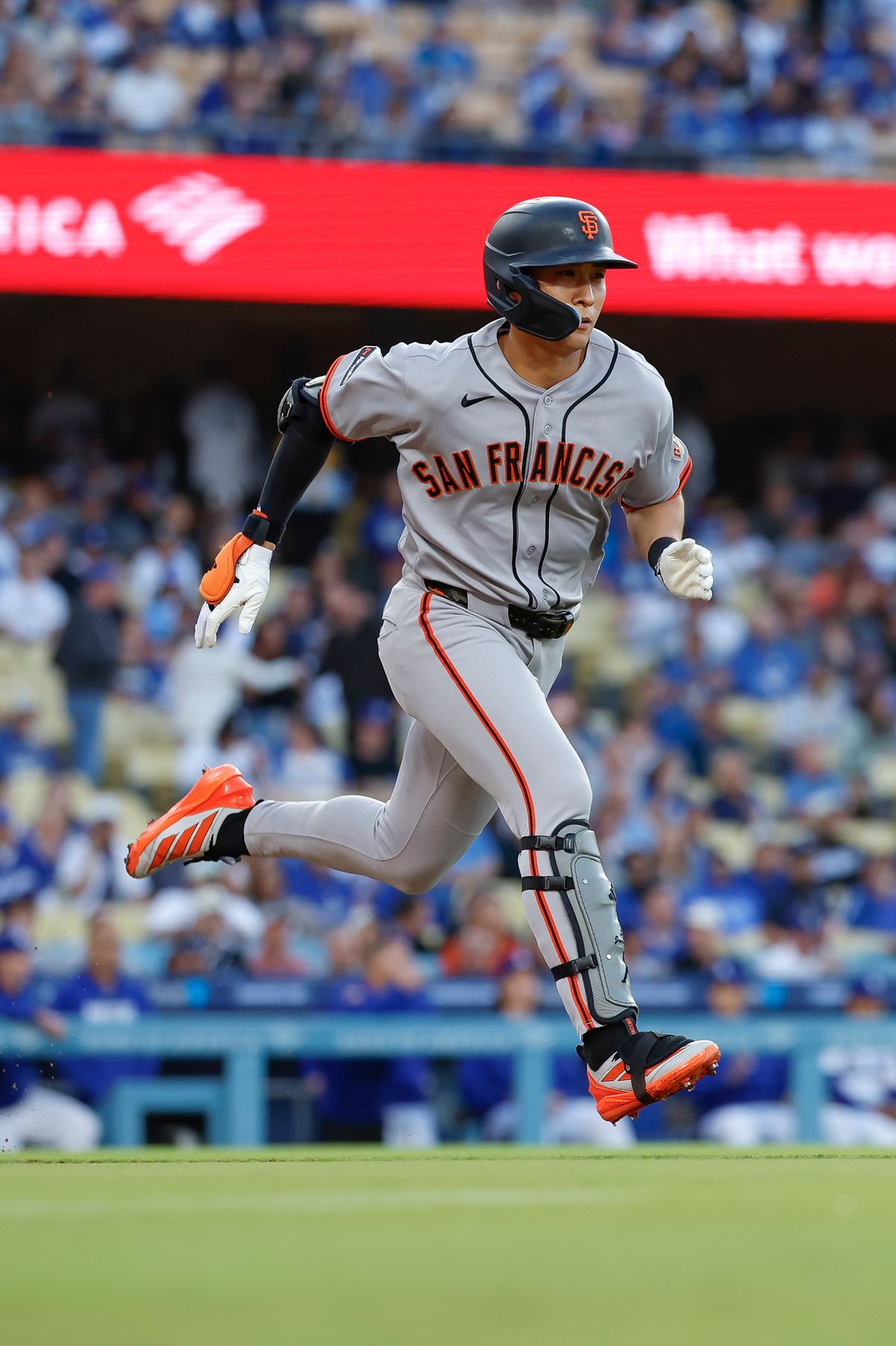 Jung Hoo Lee #51 of the San Francisco Giants runs up the line against the Los Angeles Dodgers at Dodger Stadium on May 14, 2026 in Los Angeles, CA. Jung Hoo Lee #51 of the San Francisco Giants runs up the line against the Los Angeles Dodgers at Dodger Stadium on May 14, 2026 in Los Angeles, CA.