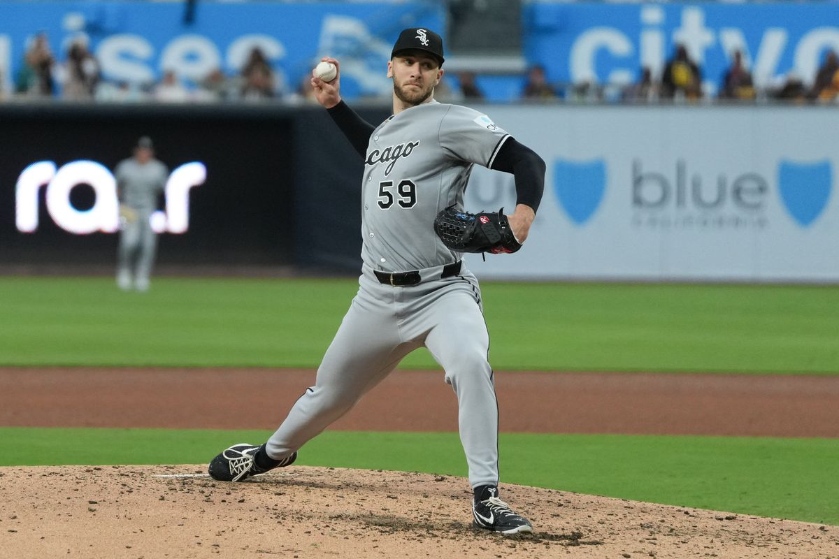 White Sox starting pitcher Sean Burke (59) pitches the ball during an MLB baseball game against the Padres, Saturday May 02, 2026 in San Diego, California. White Sox starting pitcher Sean Burke (59) pitches the ball during an MLB baseball game against the Padres, Saturday May 02, 2026 in San Diego, California.