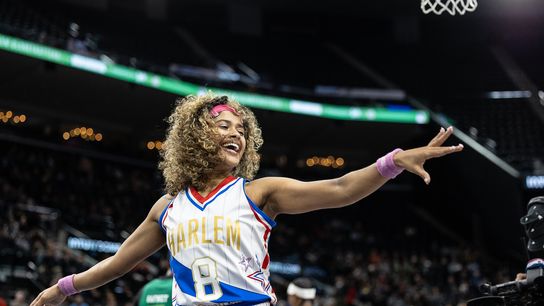 Harlem Globetrotters guard Sunshine West (8) gestures during a Harlem Globetrotter basketball game against The Washington Generals, Friday February 20, 2026 in Los Angeles. Harlem Globetrotters guard Sunshine West (8) gestures during a Harlem Globetrotter basketball game against The Washington Generals, Friday February 20, 2026 in Los Angeles.