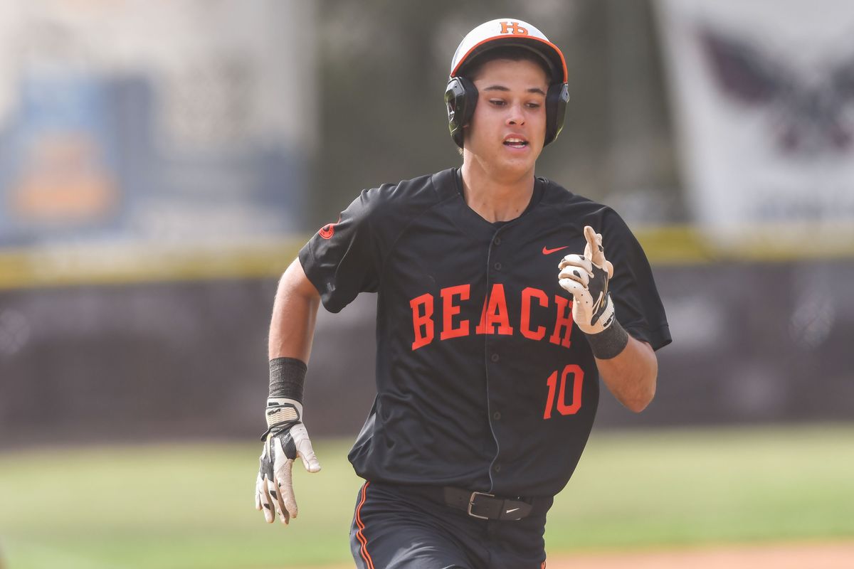Huntington Beach Parker Leoff (10) runs the bases during an High School Baseball game against Temecula Valley Tuesday May 12, 2026 in Temecula, California. Huntington Beach Parker Leoff (10) runs the bases during an High School Baseball game against Temecula Valley Tuesday May 12, 2026 in Temecula, California.