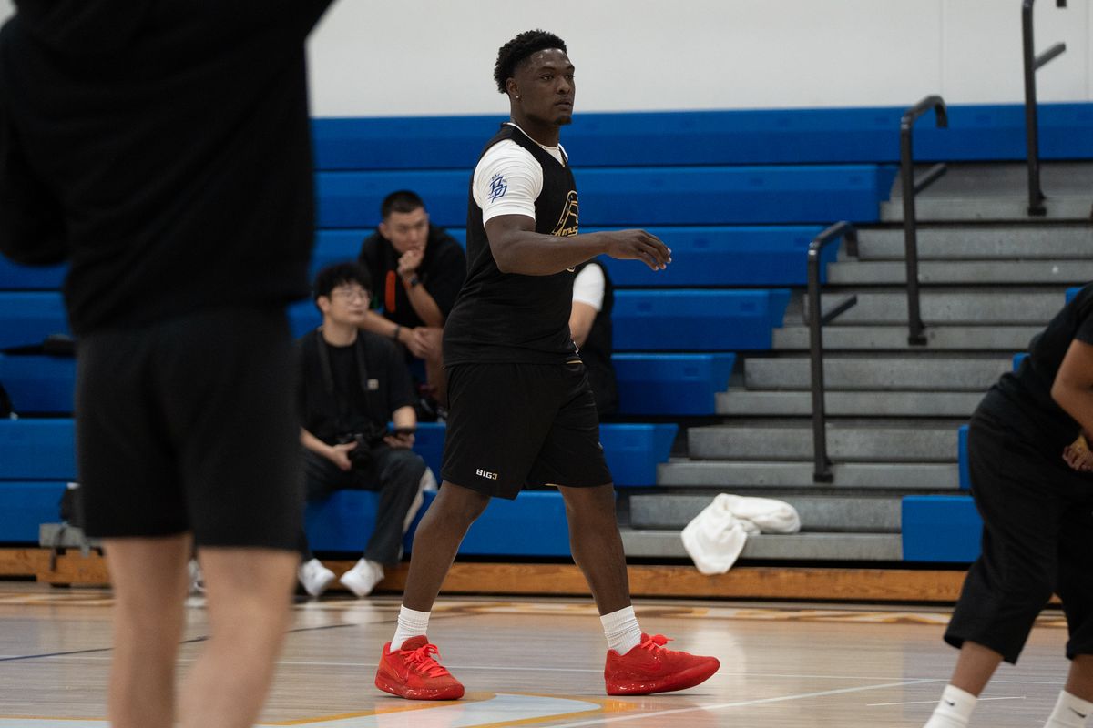Detroit Amplifiers Guard Nasir Core was warming up before the start of his teams practice on June 19th, 2026 in Los Angeles, California Detroit Amplifiers Guard Nasir Core was warming up before the start of his teams practice on June 19th, 2026 in Los Angeles, California