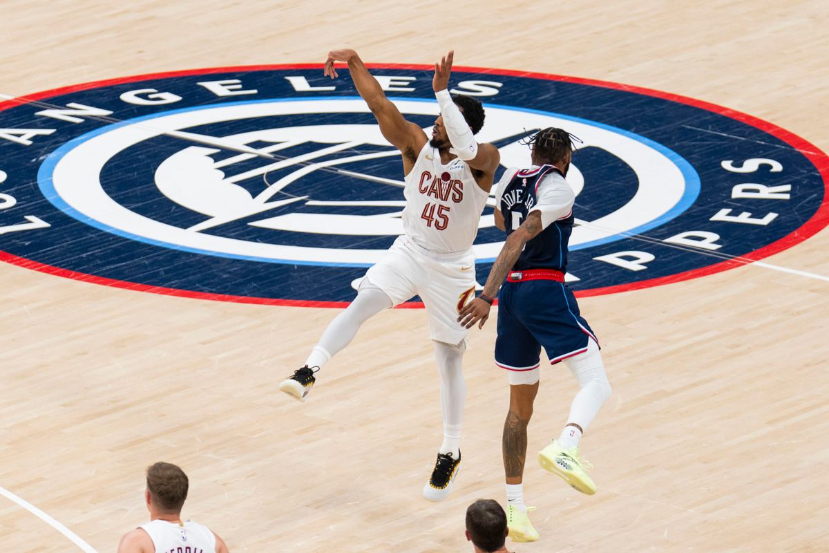 Cleveland Cavaliers guard Donovan Mitchell (45) hits a deep three pointer at the end of the half during an NBA basketball game against the Los Angeles Clippers, Wednesday February 4th, 2026 in Los Angeles, California. Cleveland Cavaliers guard Donovan Mitchell (45) hits a deep three pointer at the end of the half during an NBA basketball game against the Los Angeles Clippers, Wednesday February 4th, 2026 in Los Angeles, California.
