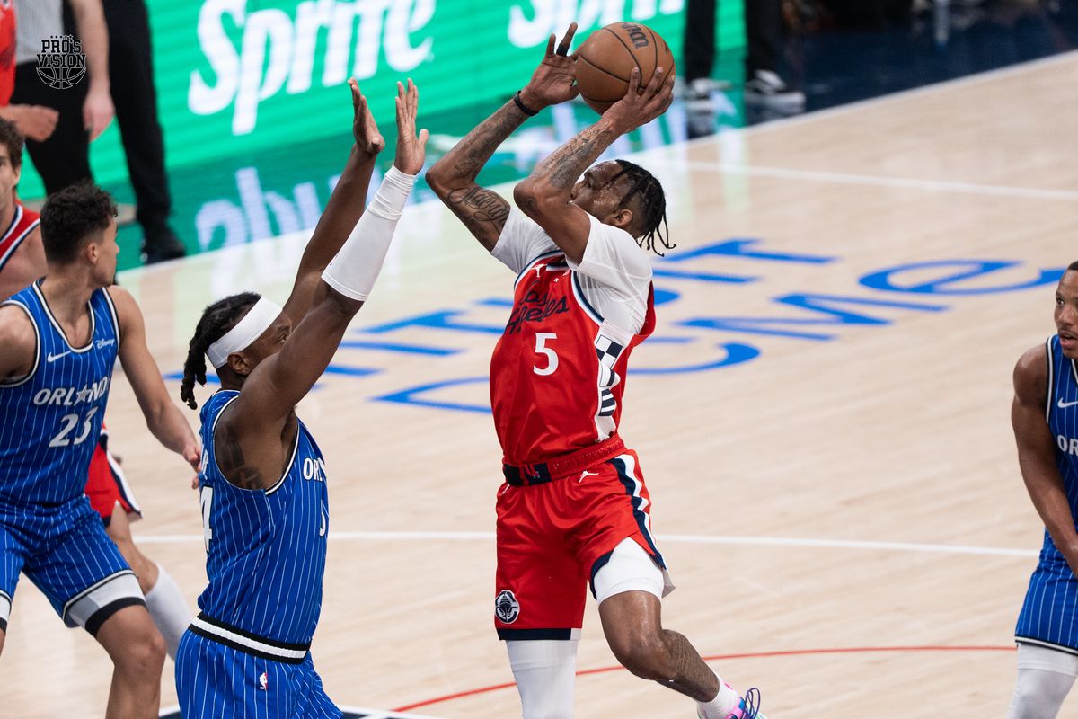 Los Angeles Clippers Forward Derrick Jones Jr. (5) glides down the middle and scores a contested lay up during a NBA game against the Orlando Magic on Sunday, February 22, 2026 at Intuit Dome in Inglewood Calif Los Angeles Clippers Forward Derrick Jones Jr. (5) glides down the middle and scores a contested lay up during a NBA game against the Orlando Magic on Sunday, February 22, 2026 at Intuit Dome in Inglewood Calif