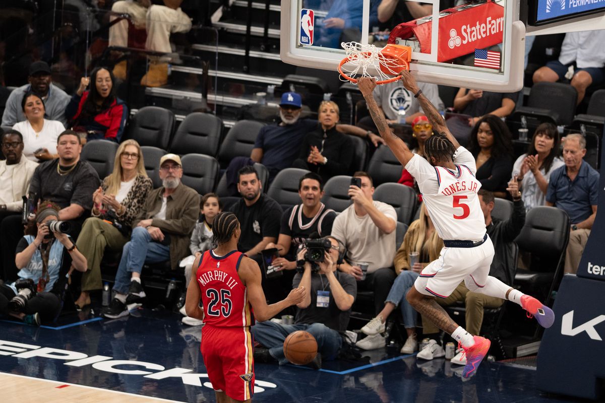 LA Clippers guard Derrick Jones Jr (5) dunks the ball during an NBA game between the New Orleans Pelicans and the LA Clippers on Sunday, March 1, 2026 at Intuit Dome in Inglewood Calif LA Clippers guard Derrick Jones Jr (5) dunks the ball during an NBA game between the New Orleans Pelicans and the LA Clippers on Sunday, March 1, 2026 at Intuit Dome in Inglewood Calif