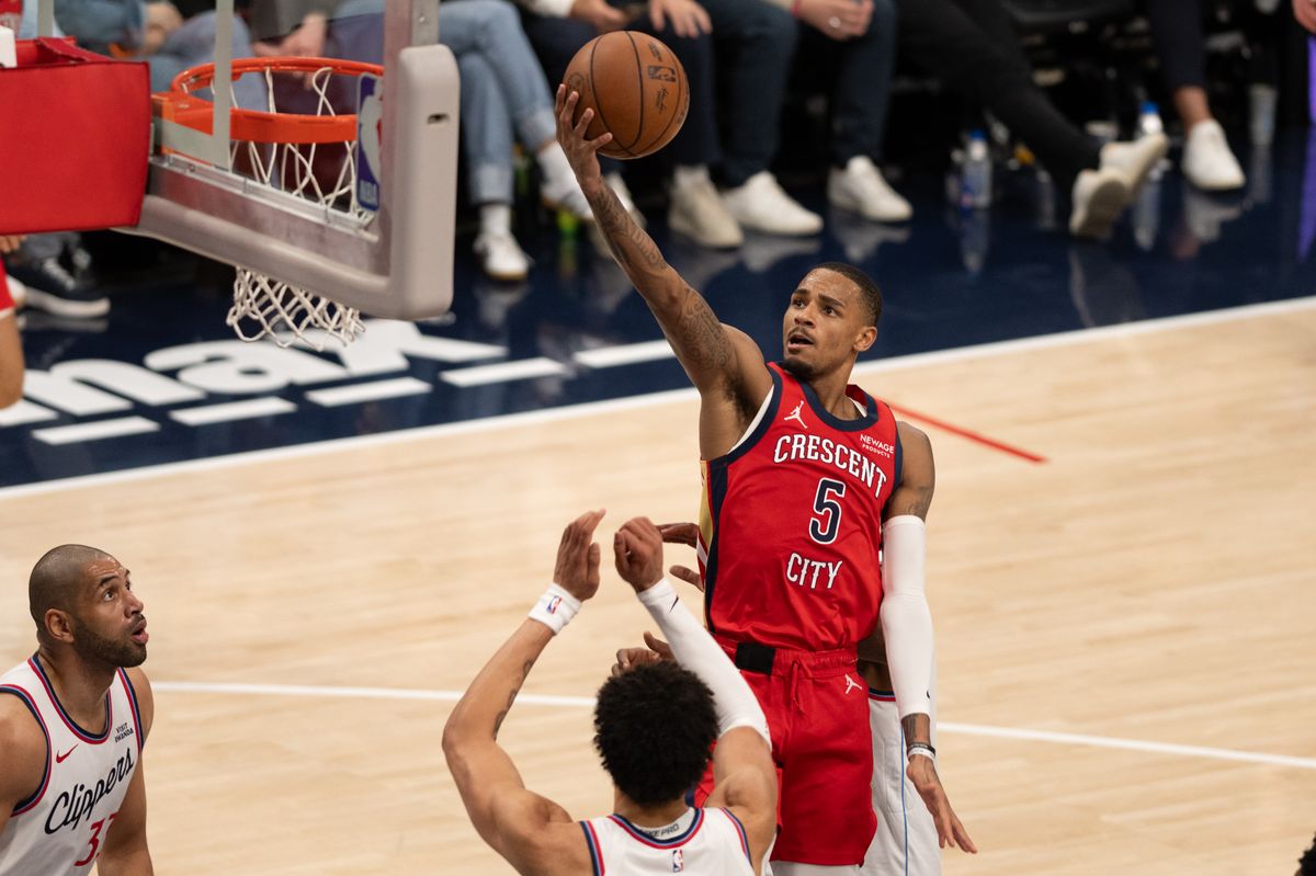 New Orleans Pelicans guard Dejaunte Murray (5) lays the ball in during an NBA game between the New Orleans Pelicans and the LA Clippers on Sunday, March 1, 2026 at Intuit Dome in Inglewood Calif New Orleans Pelicans guard Dejaunte Murray (5) lays the ball in during an NBA game between the New Orleans Pelicans and the LA Clippers on Sunday, March 1, 2026 at Intuit Dome in Inglewood Calif