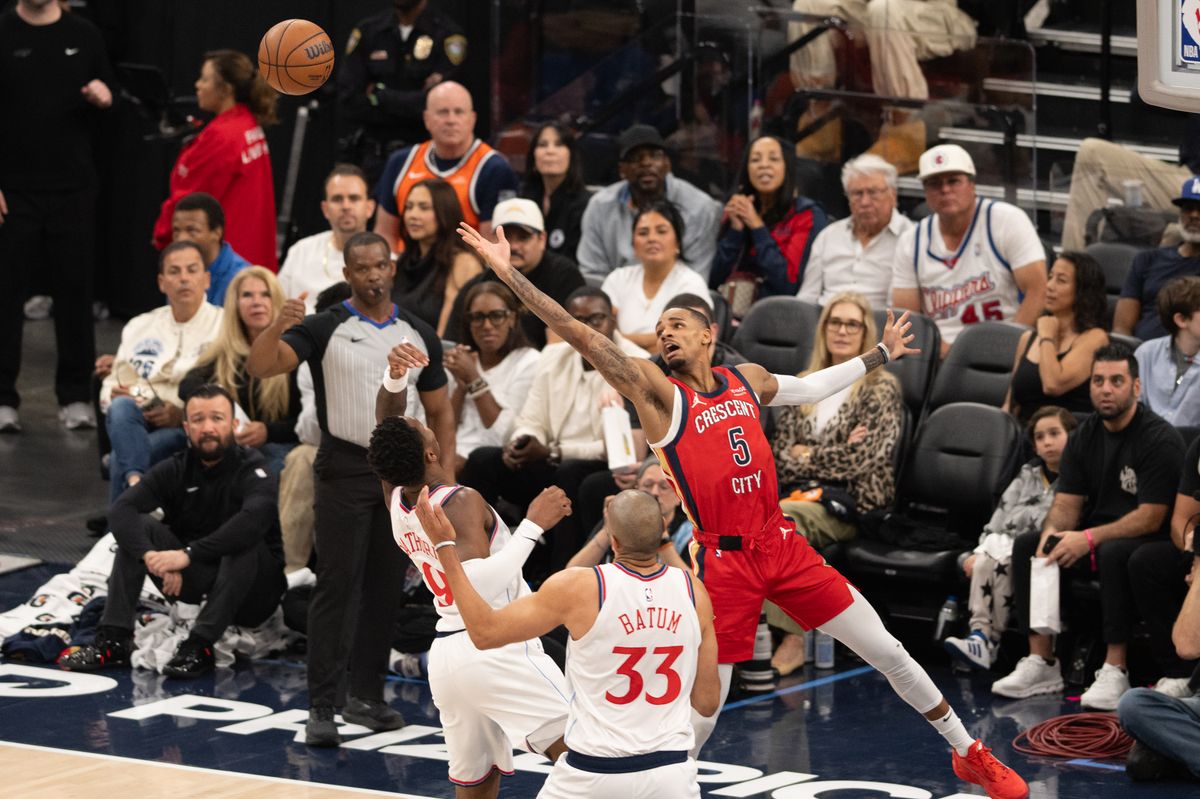 New Orleans Pelicans guard Dejaunte Murray (5) reaches out for a rebound in during an NBA game between the New Orleans Pelicans and the LA Clippers on Sunday, March 1, 2026 at Intuit Dome in Inglewood Calif New Orleans Pelicans guard Dejaunte Murray (5) reaches out for a rebound in during an NBA game between the New Orleans Pelicans and the LA Clippers on Sunday, March 1, 2026 at Intuit Dome in Inglewood Calif